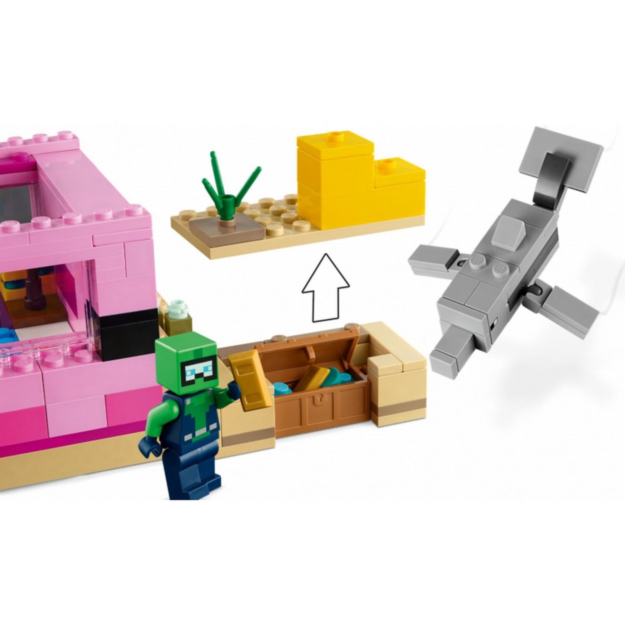Közeli kép LEGO Minecraft kincsesládáról, benne különféle kiegészítőkkel, egy víz alatti jelenet részeként.