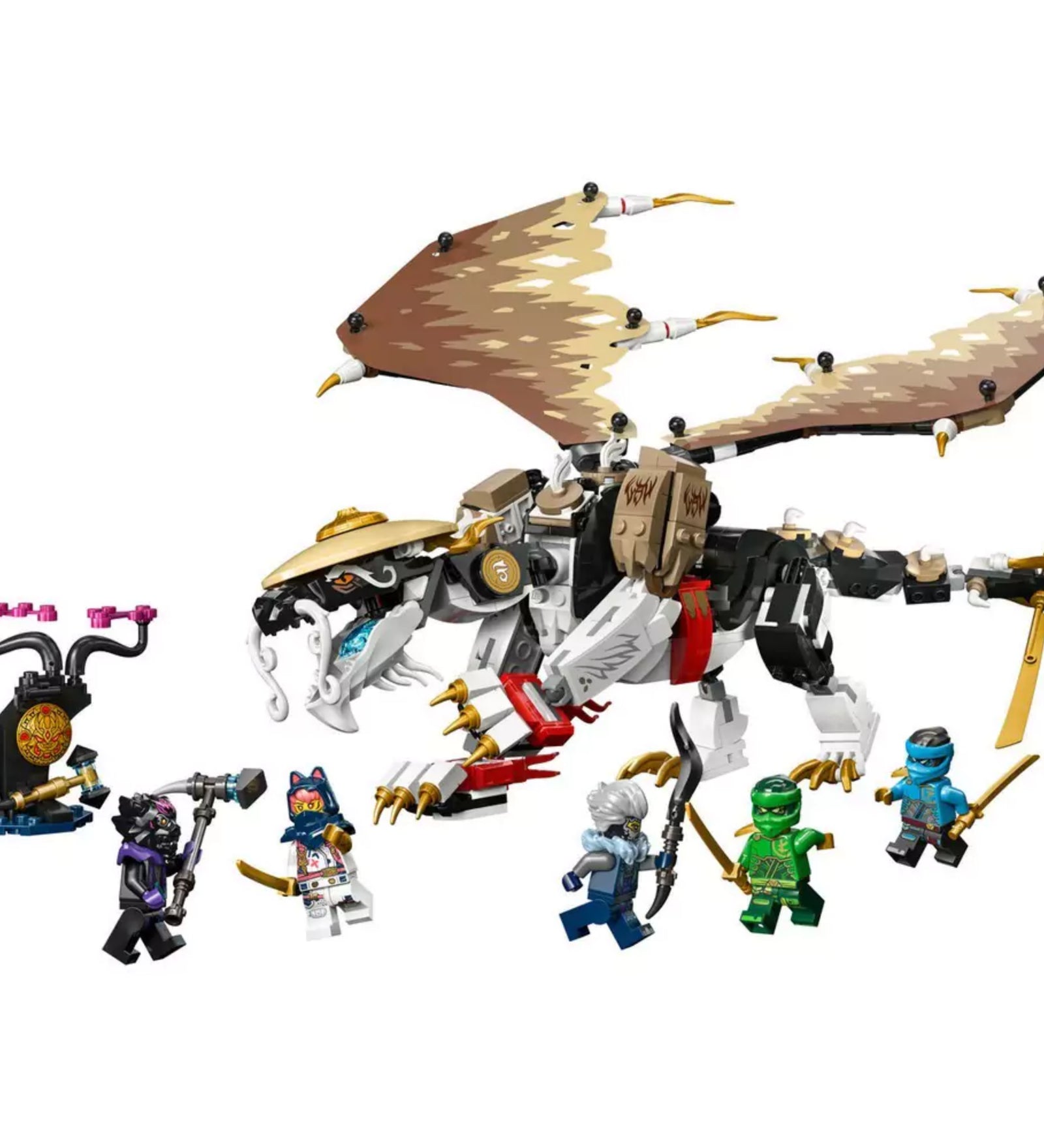 LEGO NINJAGO 71809 Egalt, a sárkánymester készlet: részletesen kidolgozott barna-fehér sárkány hajlékony szárnyakkal és arany díszítéssel, körülötte hat minifigura – köztük Lloyd, Sora, Nya, Cinder, Lord Ras és egy lila ereklyeállvány.