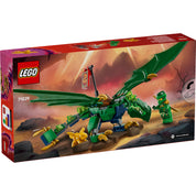 A LEGO Ninjago Lloyd Zöld Erdei Sárkánya 71829 szett hátoldali dobozképe, amelyen Lloyd minifigurája látható a zöld, hajlítható sárkányával és az aranysárkány bébivel egy drámai, vöröses égbolt előtt.