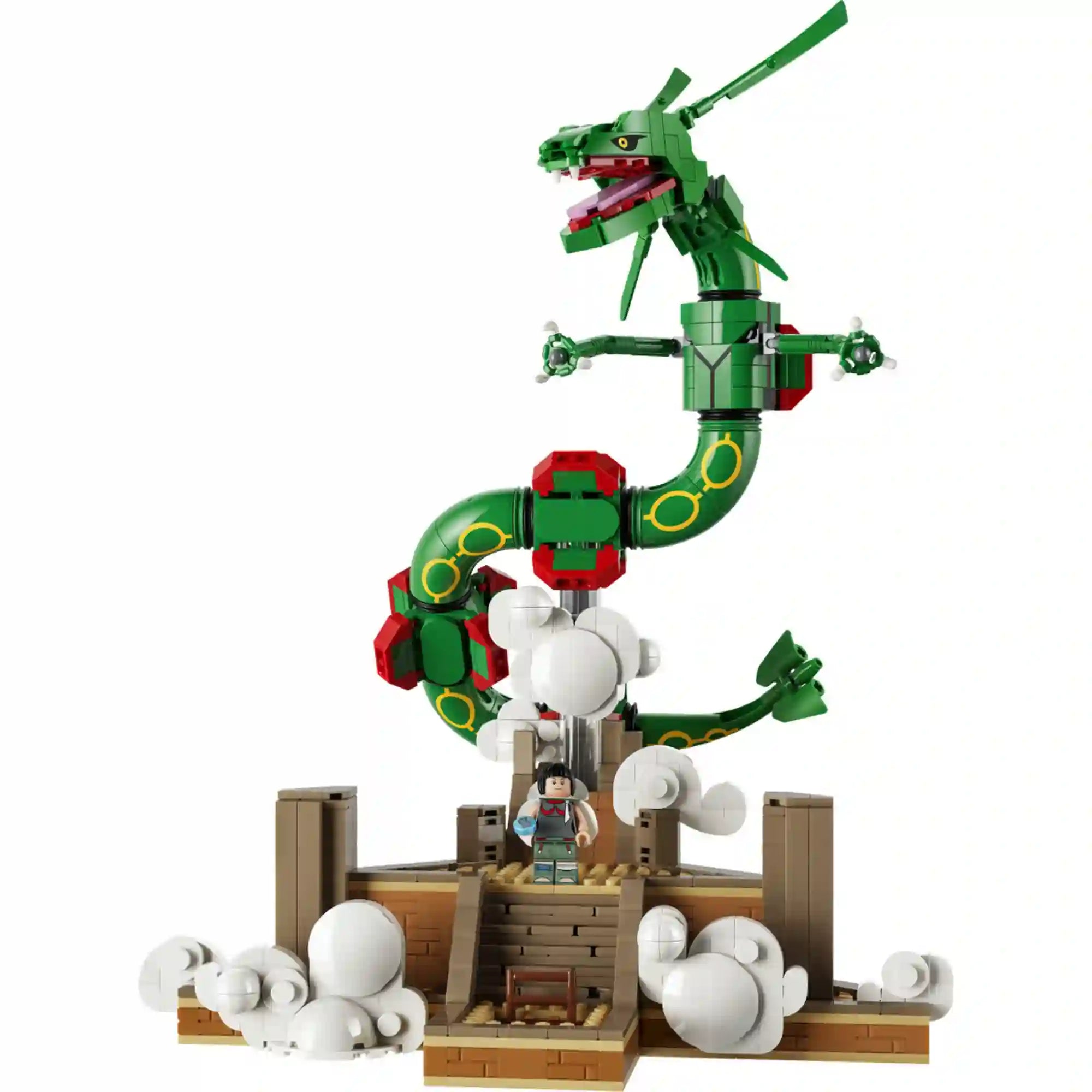 LEGO Pokémon: Rayquaza 72168 megépített zöld Rayquaza modell felhős talapzattal és minifigurával.