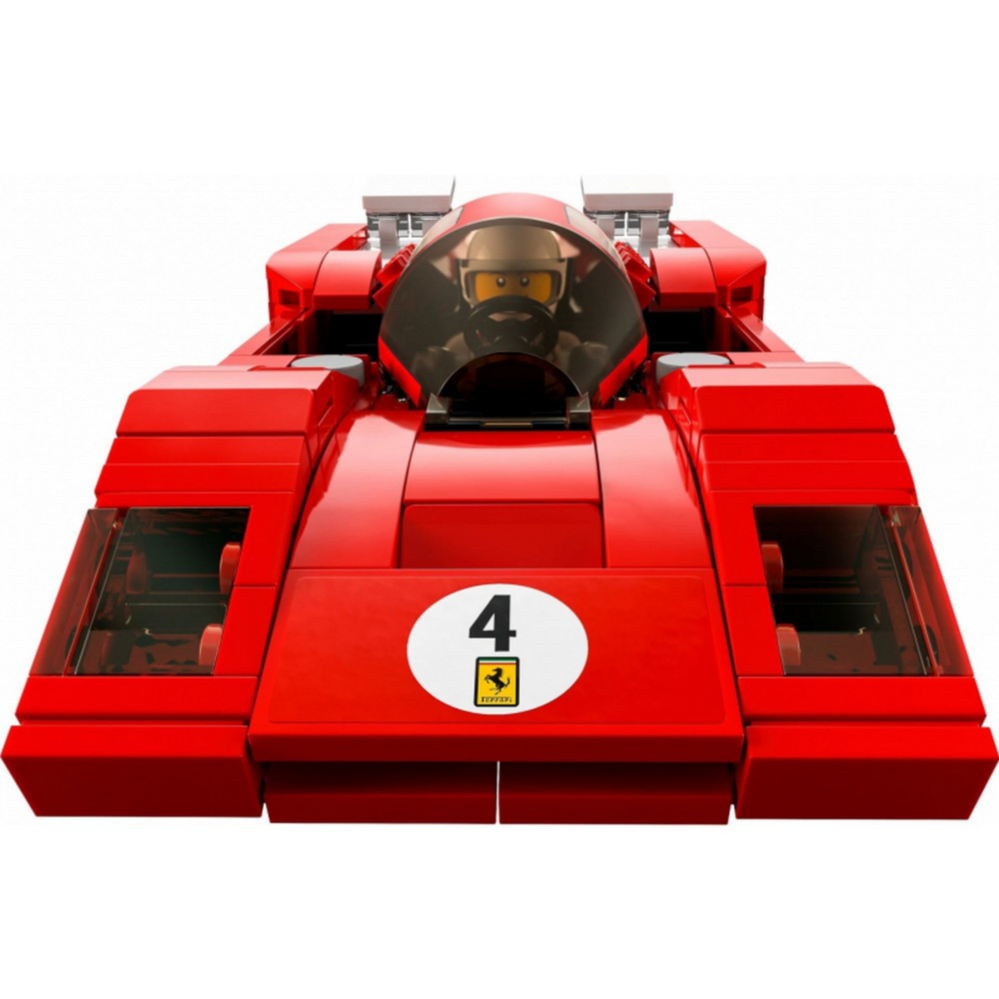 A LEGO 76906 Ferrari 512 M autó szemből fotózva, a vezetőfülkében ülő minifigurával, jól kivehető a 4-es rajtszámot viselő orr-rész és a versenyautóra jellemző alacsony, lapos kialakítás.