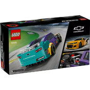 LEGO Speed Champions NASCAR Chevrolet Camaro ZL1 doboz hátoldala, ahol a modell hátsó nézete, valamint a valódi autó fényképe és a részletes motortér is látható illusztrációként.