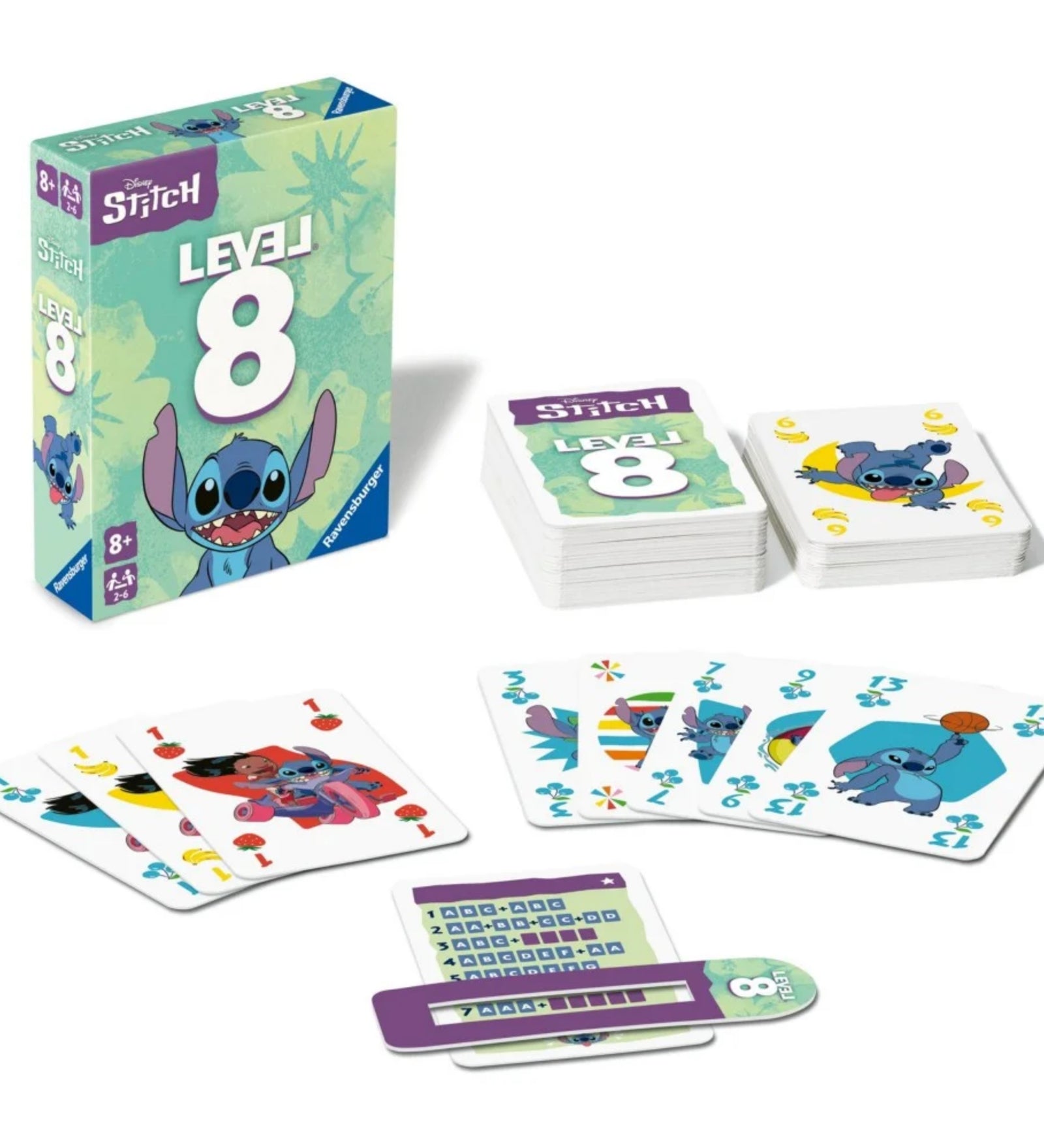 Level 8 Disney Stitch társasjáték doboza és teljes játéktartalma, Stitch grafikás számozott kártyákkal, színes játéklapokkal és pontozókártyával, fehér háttéren elrendezve.