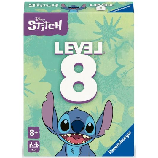 Level 8 Disney Stitch többnyelvű társasjáték doboza elölnézetből, zöld mintás háttérrel, Stitch rajzolt karakterével, „Level 8” felirattal, 8 éves kortól ajánlva, Ravensburger kiadásban.