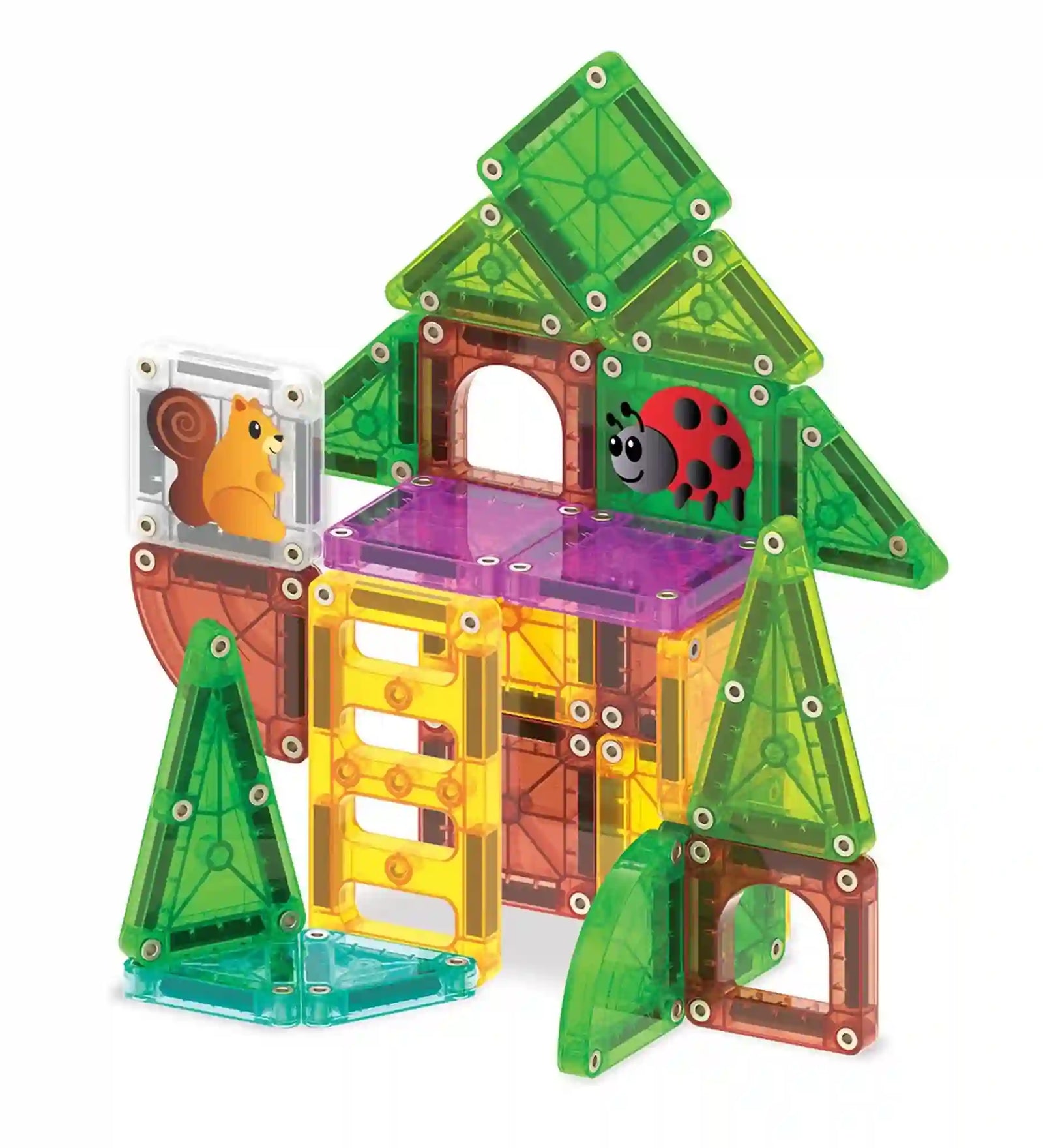 Magna-Tiles microMAGS Travel Tree House mágneses építőjátékból épített színes lombház mókus és katica mintás elemekkel.