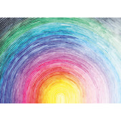 A képen Josie Lewis “Rising Rainbow” című művének lenyűgöző részlete látható: szivárványszínekben kavargó koncentrikus körök, melyek nyugalmat és energiát sugároznak. Az élénk színek és finoman ívelt vonalak izgalmas vizuális élményt nyújtanak.