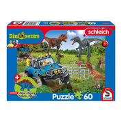 A képen a Schmidt 60 darabos dinoszauruszos puzzle-ja látható, amely egy izgalmas őskori jelenetet ábrázol terepjáróval és különféle dinoszauruszokkal. A csomag tartalmaz egy aranyos Stegosaurus figurát is, így a kirakás élménye még szórakoztatóbbá válik a gyerekek számára.