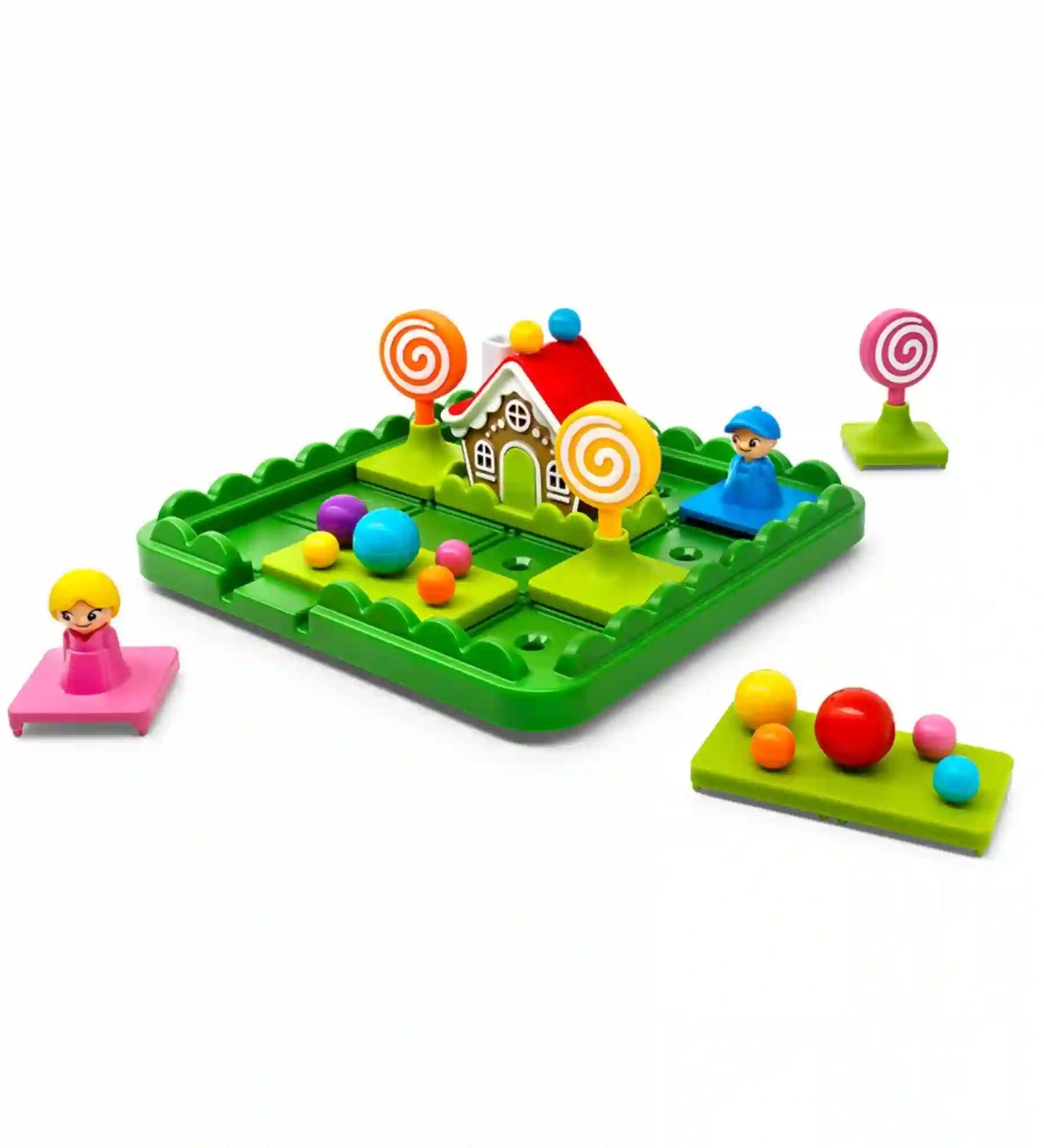 A Smart Games Hansel & Gretel Deluxe logikai játék játéktáblája a mézeskalács házzal, figurákkal és színes akadályelemekkel.