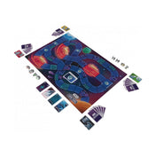 Star Wars Super Teams társasjáték kiterített játéktáblával, kártyákkal és űrhajó figurákkal játék közben.