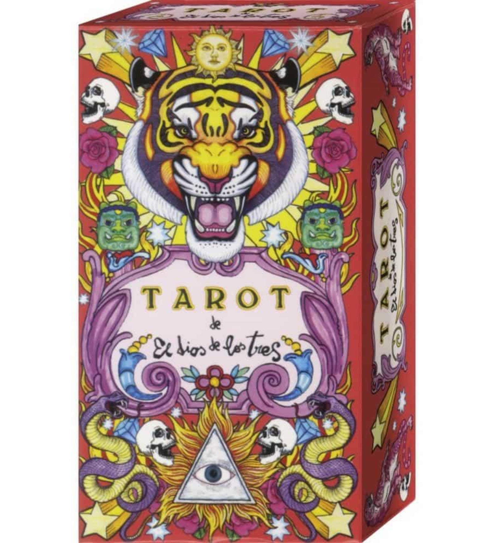 Ez a kép az „El Dios de los Tres” tarot pakli szemet gyönyörködtető dobozát ábrázolja, melyen egy tigris dominál, élénk, pszichedelikus színekkel körülölelve. A doboz központi eleme a haragos tigrisfej, fölötte egy nap arc és csillagok, körülötte koponyák, színes kígyók, ékszerek és egy szemmel ellátott háromszög szimbólum is látható. A doboz látványos, részletgazdag illusztrációi spirituális és misztikus jelentéseket idéznek. 