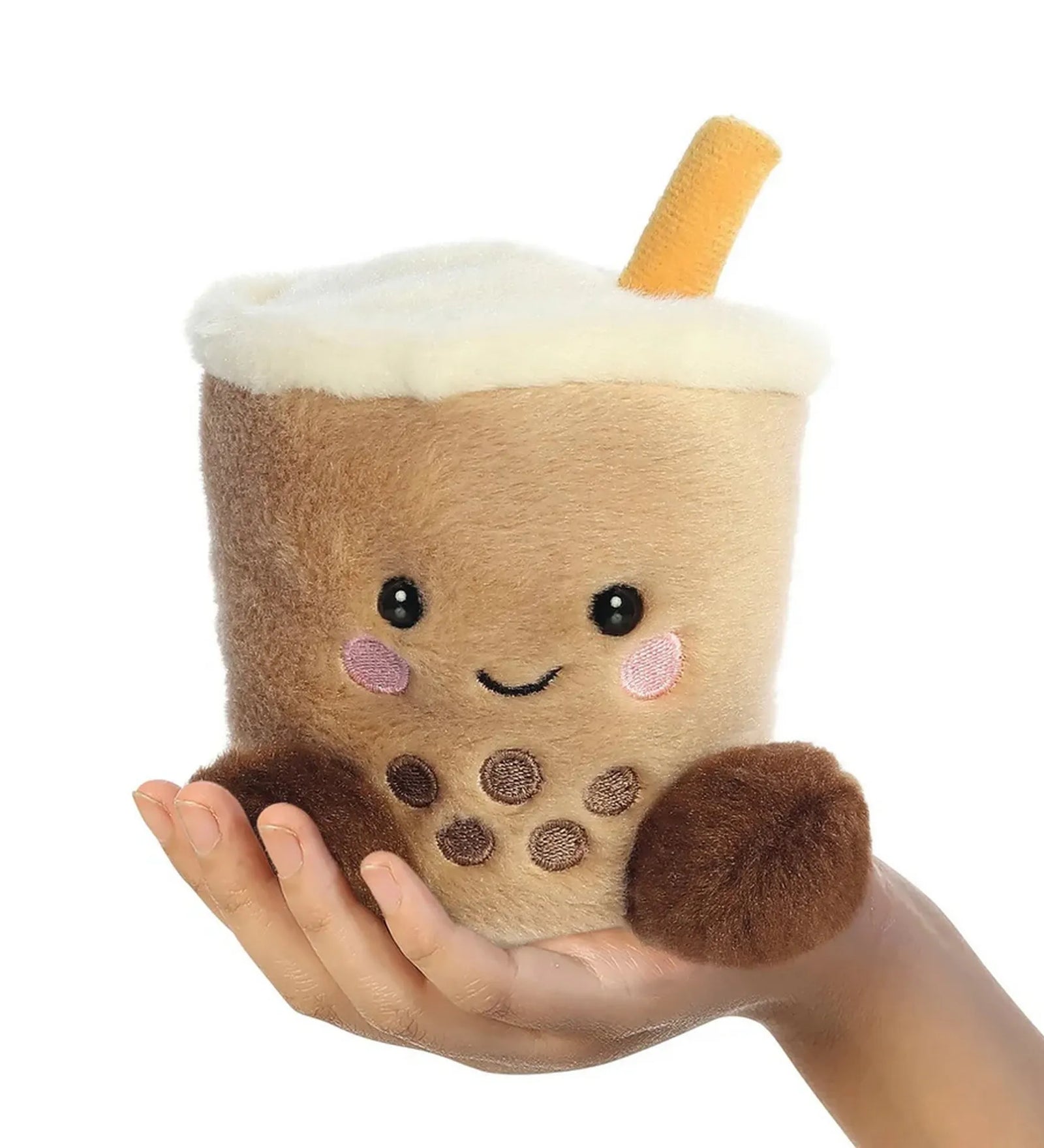 Bubble tea plüss – kézben tartott, aranyos arcú bubble tea pohár alakú plüss, barna „gyöngyökkel” és szívószállal.
