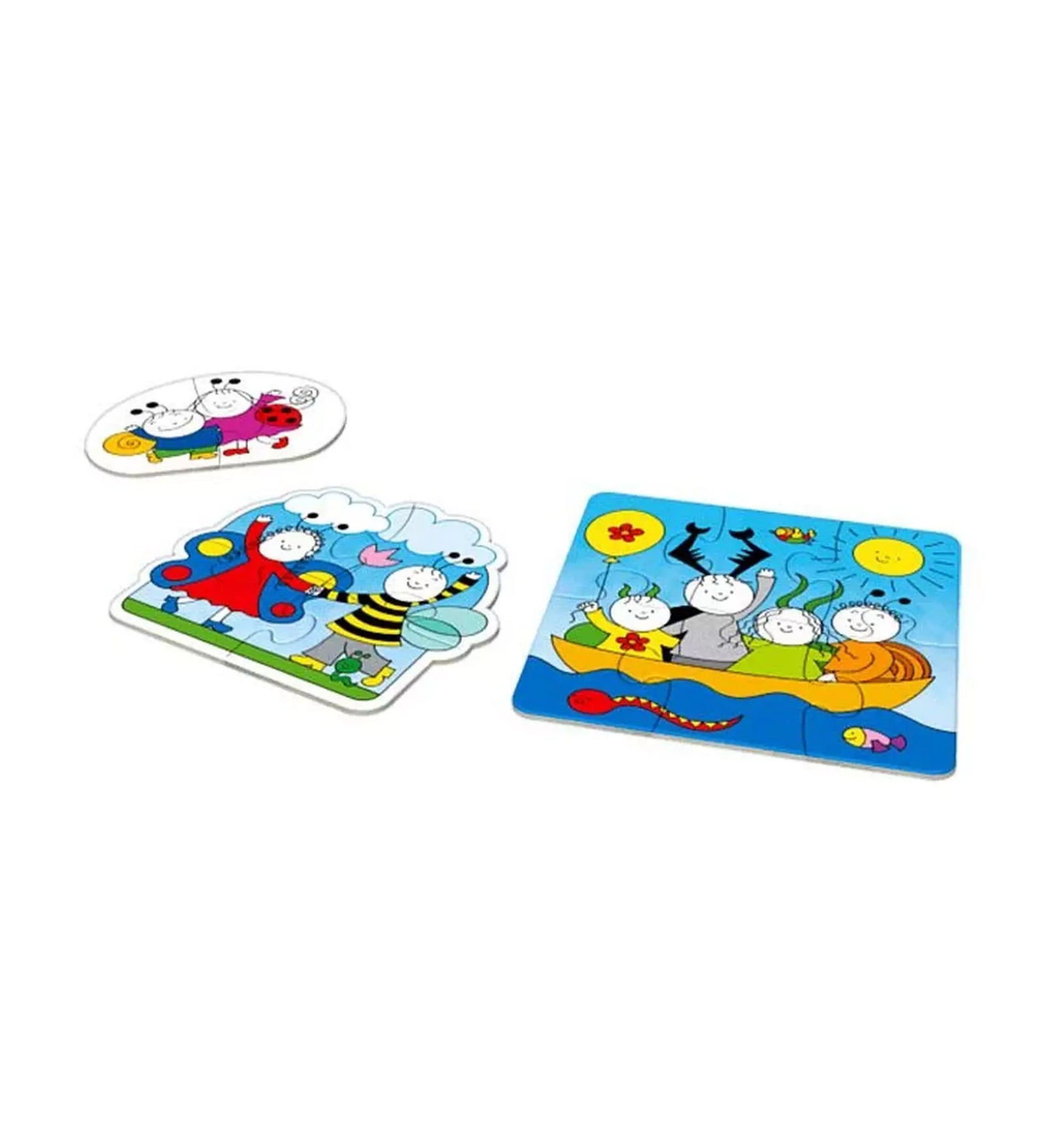 Bogyó és Babóca bébi puzzle – három kirakott, élénk színű puzzle Bogyó és Babóca karaktereivel, kisgyermekek számára tervezve.