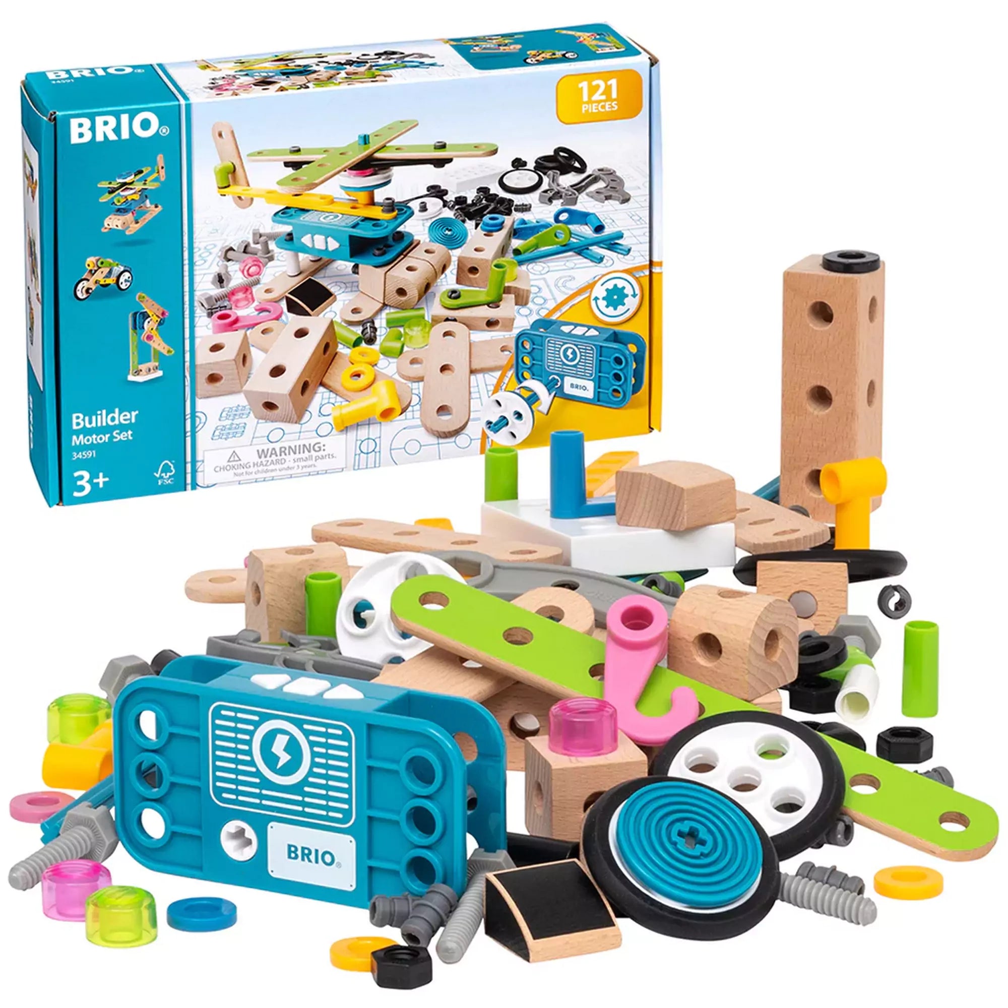 BRIO Builder Motor Set dobozzal és szétszórt alkatrészekkel – a csomag tartalmaz fa építőelemeket, kerekeket, színes csavarokat és a kék motor egységet, amely mozgásba hozza a gyerekek építményeit.