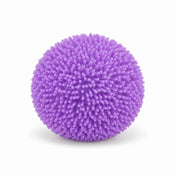 Lila Cool Mix Squishy tüskés stresszlabda fehér háttér előtt
