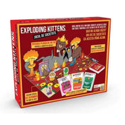 Exploding Kittens társasjáték hátoldala, a 3D-s megfordítható játéktáblával, akciókártyákkal és játékszabályokkal, részletes bemutatással.