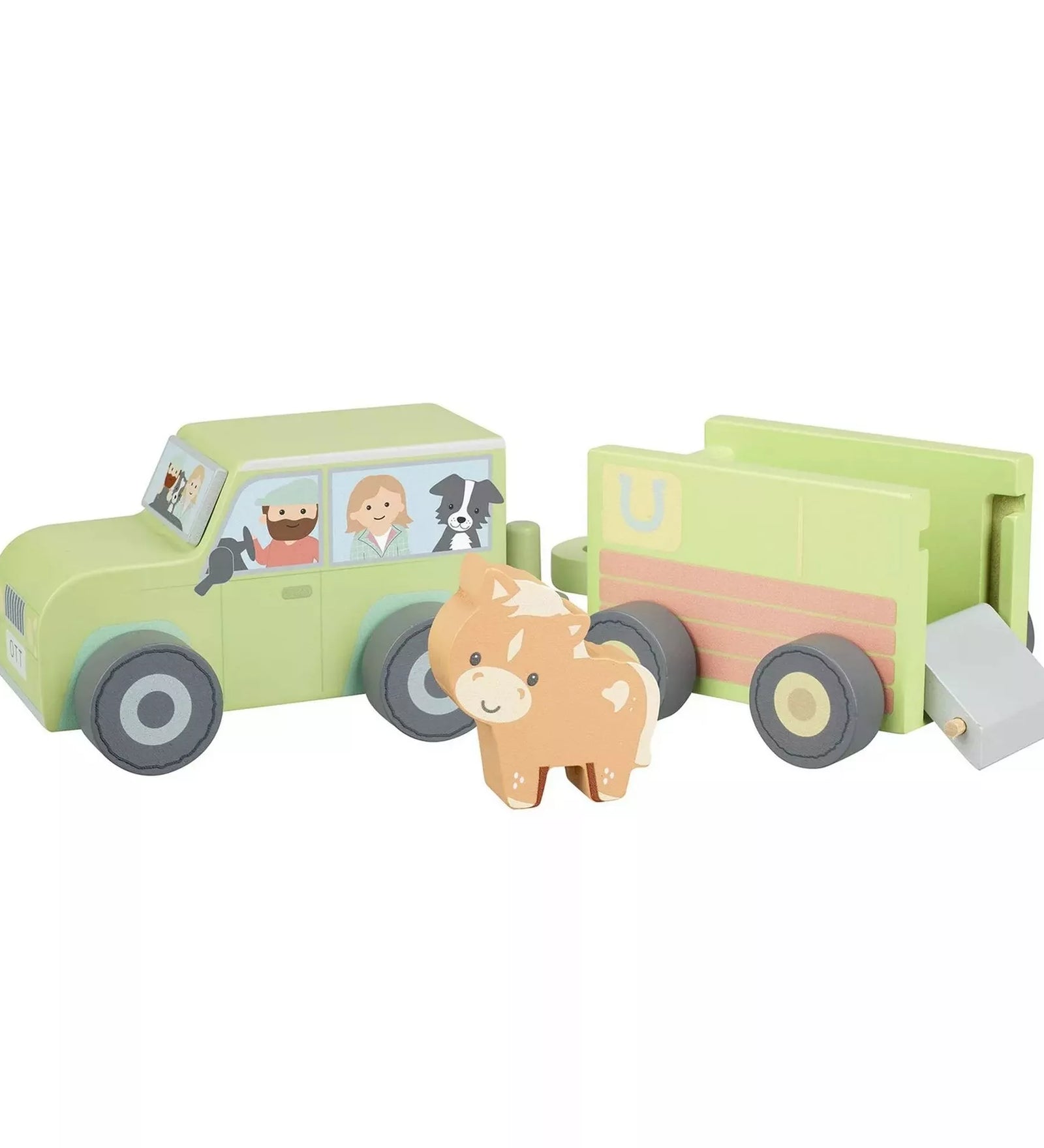 Zöld színű fa teherautó utánfutóval és barna lovacskával az Orange Tree Toys-tól. A járműben két mosolygós figura és egy fekete-fehér kutya látható, az utánfutó ajtaja nyitva van, előtte a kis fa ló áll. Aranyos, kézzel festett részletek és lekerekített formák teszik biztonságossá a játékot kisgyermekek számára.