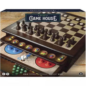 Game House Deluxe Játékgyűjtemény, angol nyelvű szabályzat - doboz teteje: A Game House Deluxe Játékgyűjtemény doboza, amely tartalmazza a különféle klasszikus társasjátékokat, mint a sakk, dáma és mások.