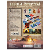 Insula Interzisă román nyelvű társasjáték dobozának hátoldala a játékelemek és a kaland helyszíneinek bemutatásával.