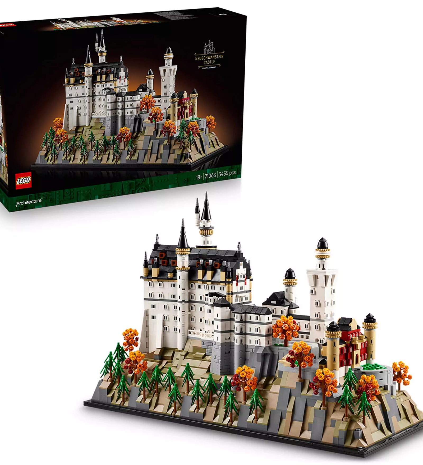 LEGO Architecture: Neuschwanstein kastély (21063) dobozkép és felépített modell, kiállításra alkalmas, részletgazdag kivitelben.