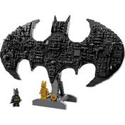 LEGO DC Batman logó 76330 modell Batman és arany Batman minifigurával, állványon kiállított dekorációs készlet.