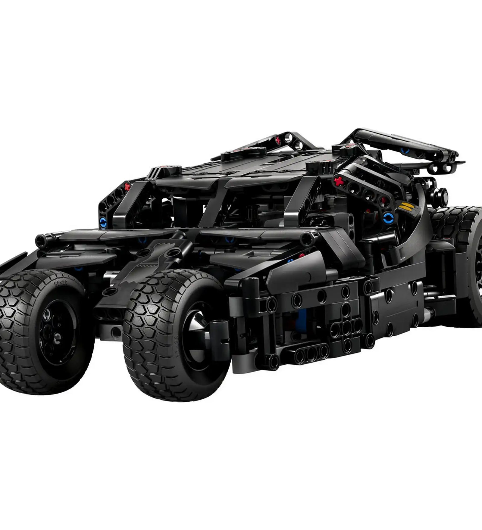 Megépített LEGO Technic Batmobile Tumbler 42239 fekete versenyautó fehér háttéren elölnézetből.