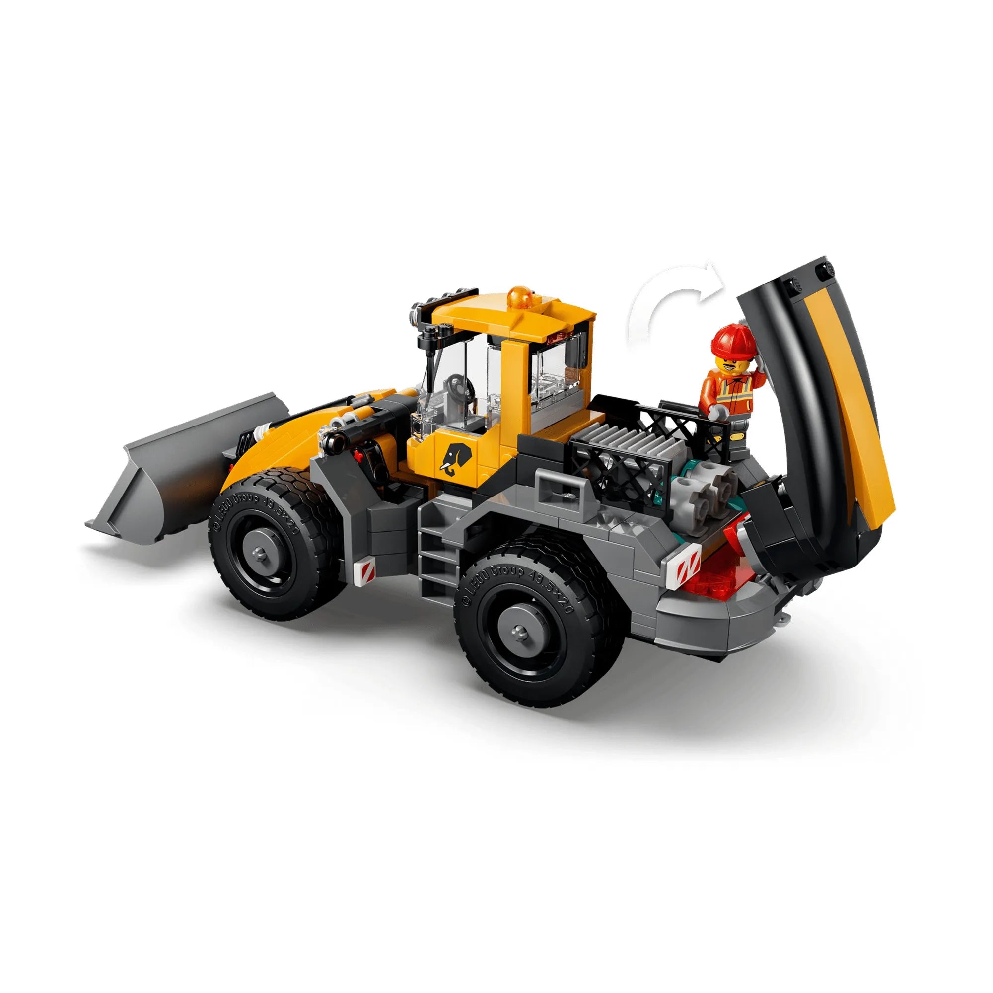 LEGO City homlokrakodó modell a 60494 készletből, mozgatható rakodókanállal és felnyitható motorháztetővel, amely a részletes gépészeti kialakítást mutatja be.