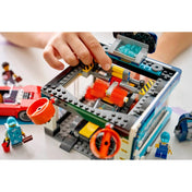 LEGO City 60497 autómosó belső mechanikája mozgatható kefékkel és vízpermet funkcióval