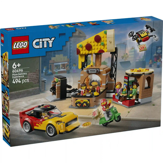 LEGO City Pizzéria kiszállító járművekkel 60496 készlet dobozképe pizzériával, sportautóval, robogóval, drónnal és minifigurákkal.