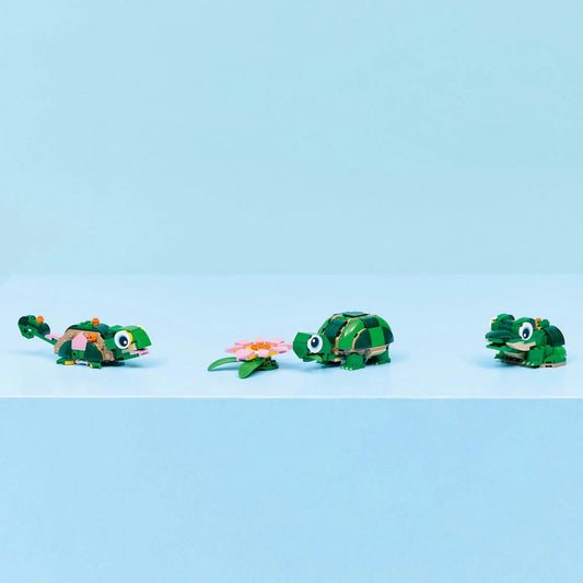 LEGO Creator 3 az 1-ben: Teknős egy vízililiom-virággal 31377 mindhárom megépíthető modell egy képen