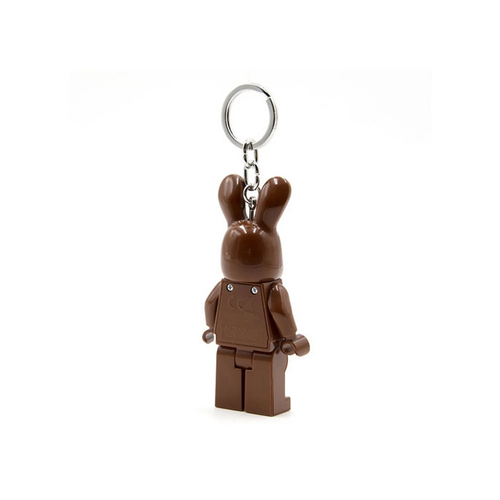 A LEGO Csokoládé nyuszi LED kulcstartó (LGL-KE180H) hátulról, a barna nyuszifüles figura fém kulcskarikával.