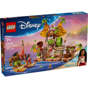 LEGO Disney: A kakamorák hajója (43258) dobozkép, amelyen Moana, Maui és a színes, részletgazdag bárka látható a Disney Moana 2 film alapján.