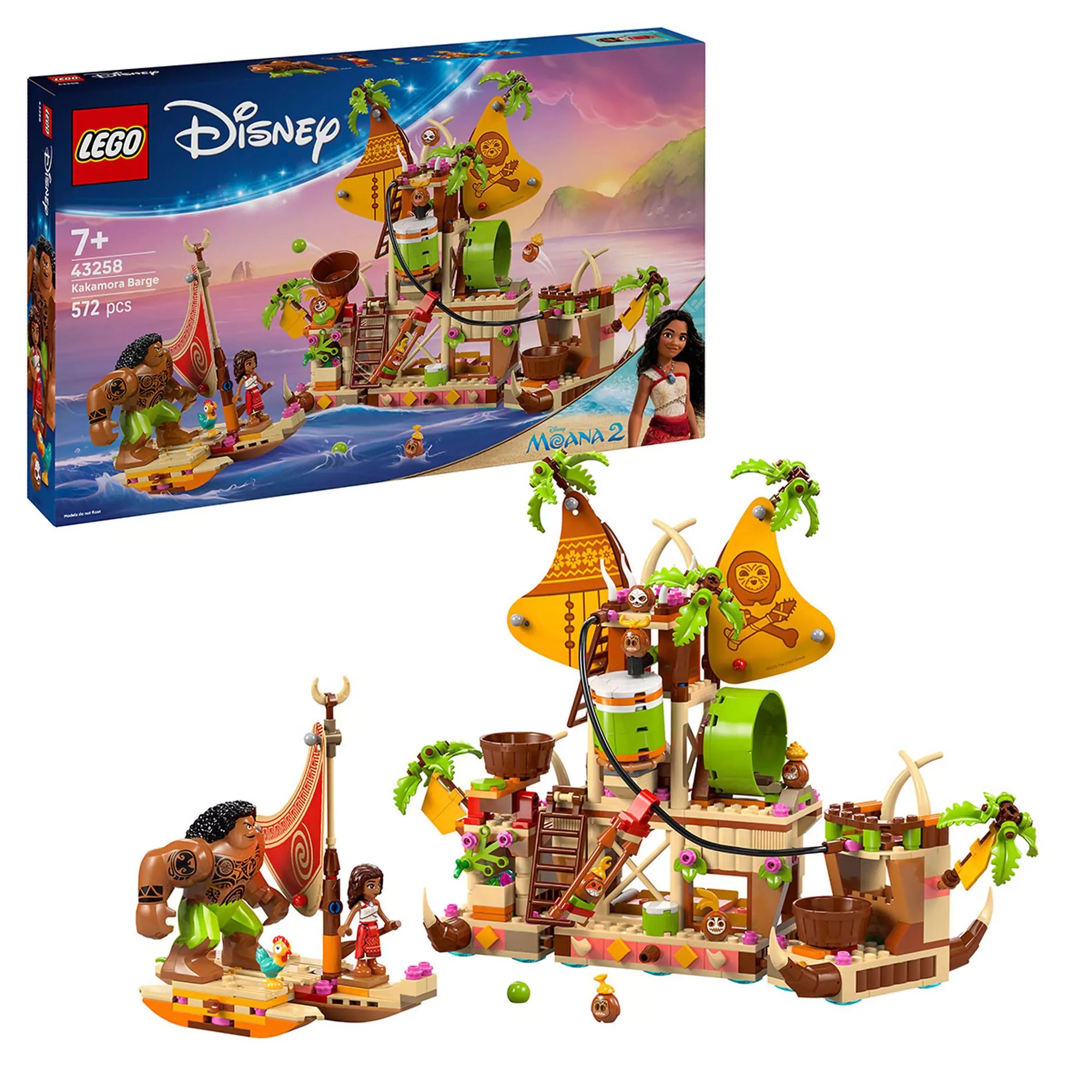 LEGO Disney: A kakamorák hajója (43258) készlet doboza és megépített modellje, Maui és Moana karakterekkel és kiegészítőkkel.