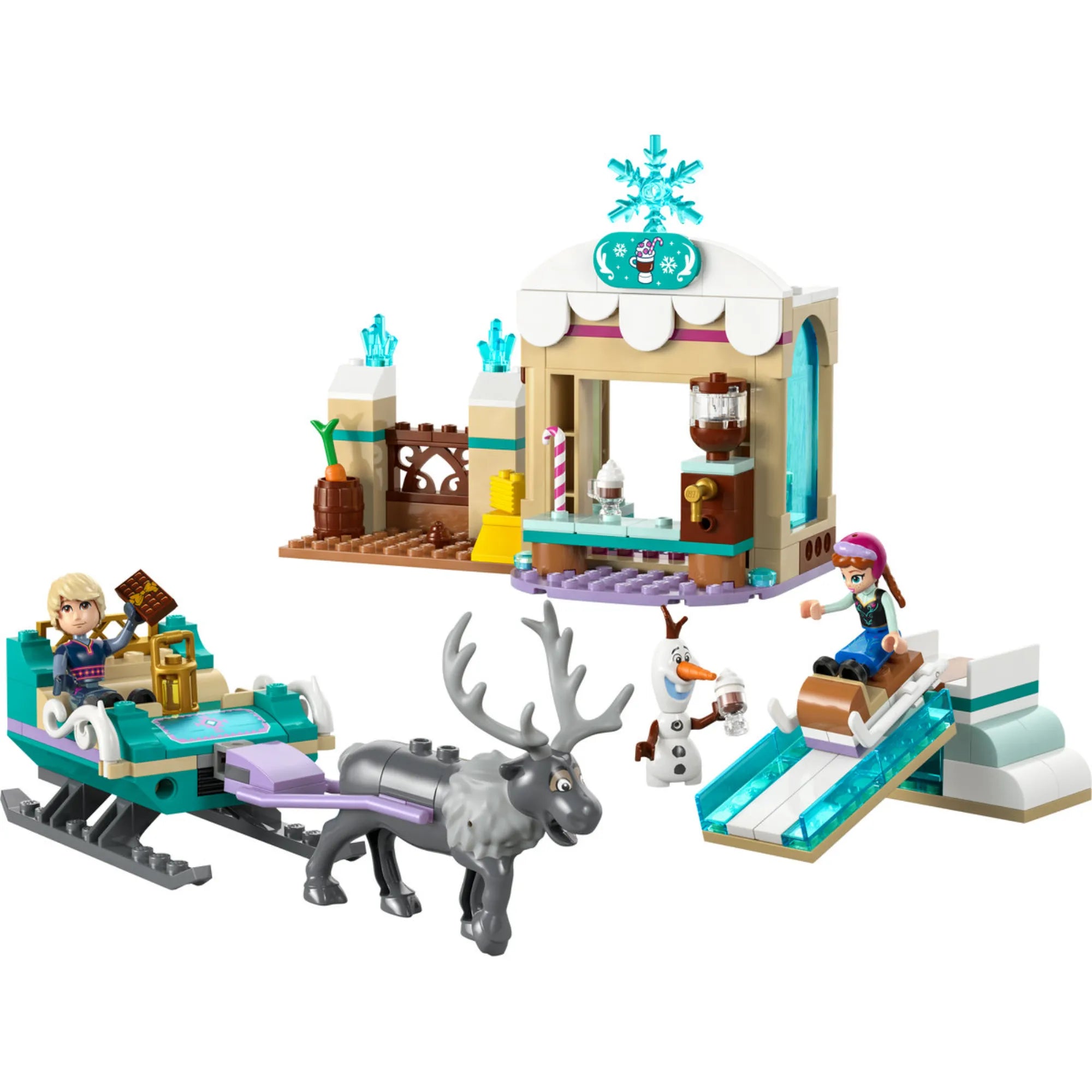 A LEGO Disney Anna szánkózós kalandjai (43256) játék szett részletes nézete, amely bemutatja a forró csokoládé standot, szánt és figurákat.