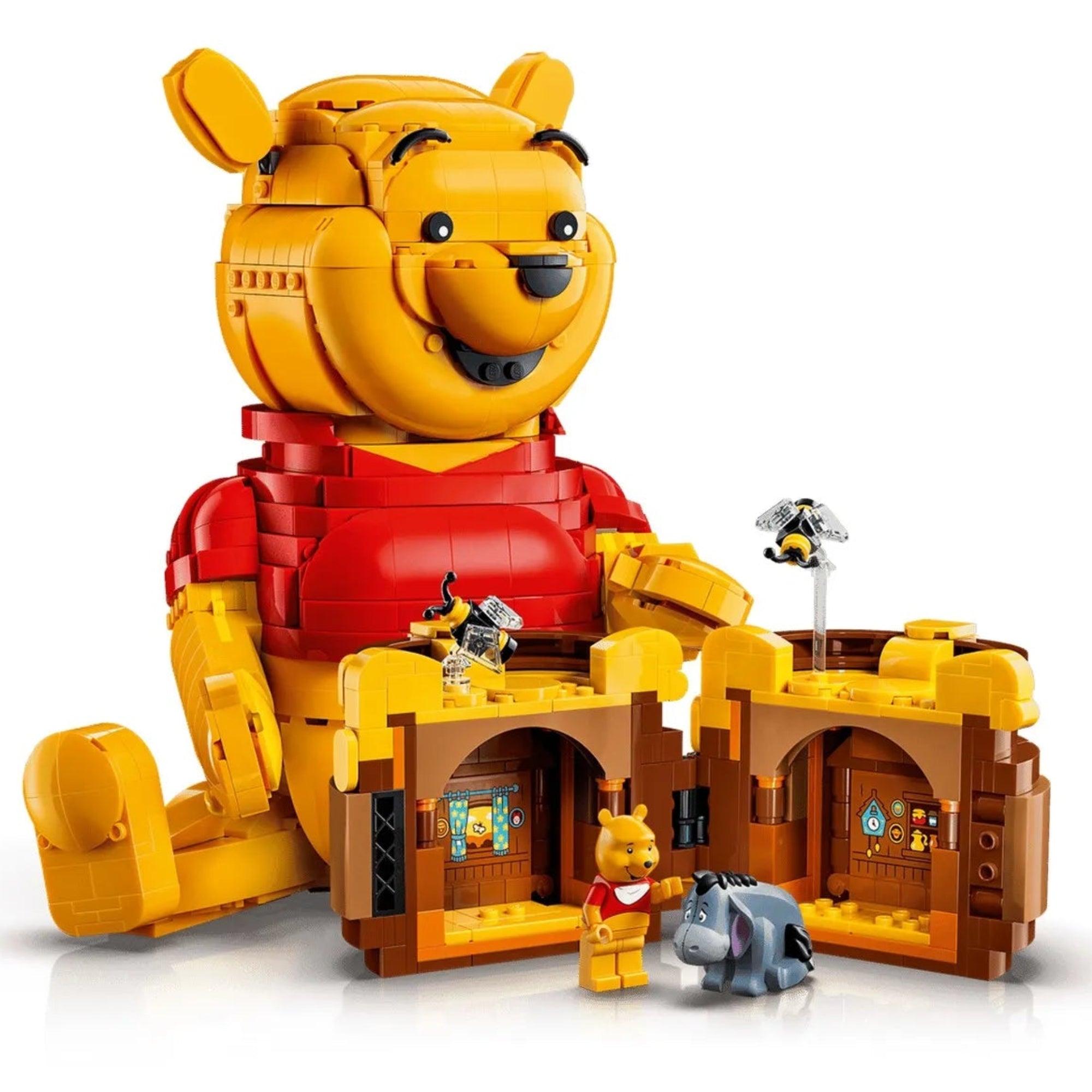 LEGO Disney Micimackó 43300 modell kinyitott mézescsuporral és rejtett jelenetekkel.