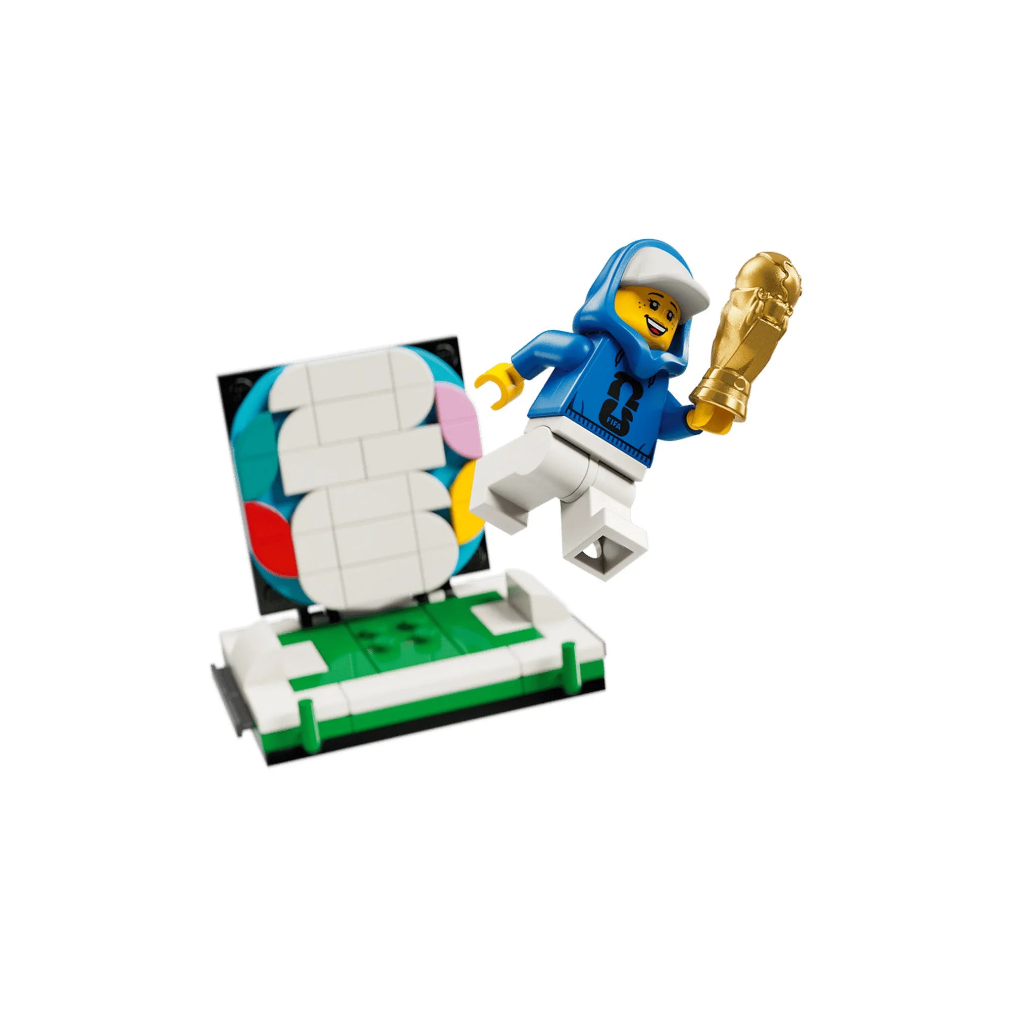 LEGO Editions: A FIFA labdarúgó-világbajnokság hivatalos trófeája, 43020, 2842 darabos minifigura kis trófeával és dekorációs talapzattal.
