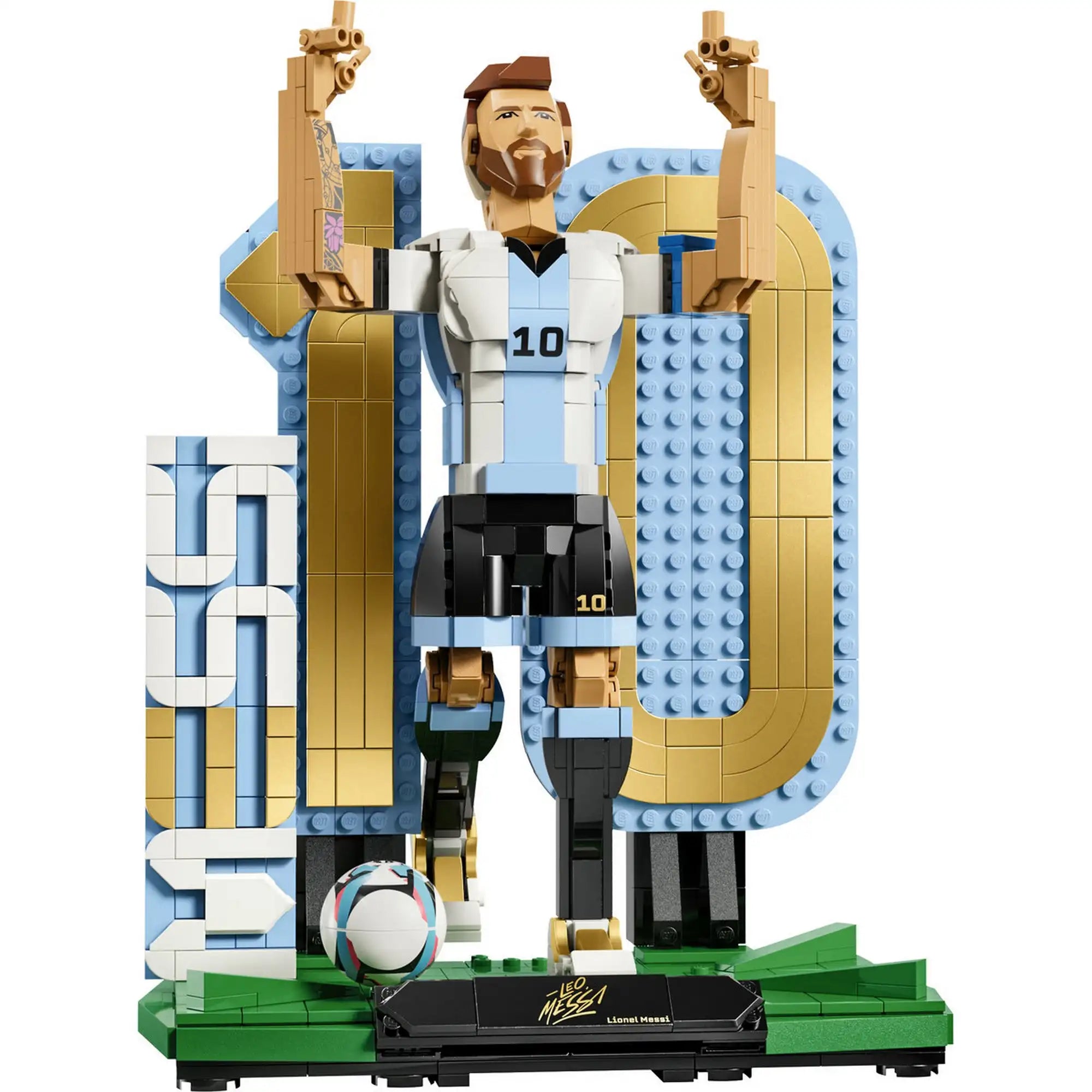 LEGO Editions Lionel Messi – Futball-legenda (43015) teljes, összeépített modell Messi ünneplő pózával, focilabdával, MESSI felirattal és látványos 10-es háttérelemmel.