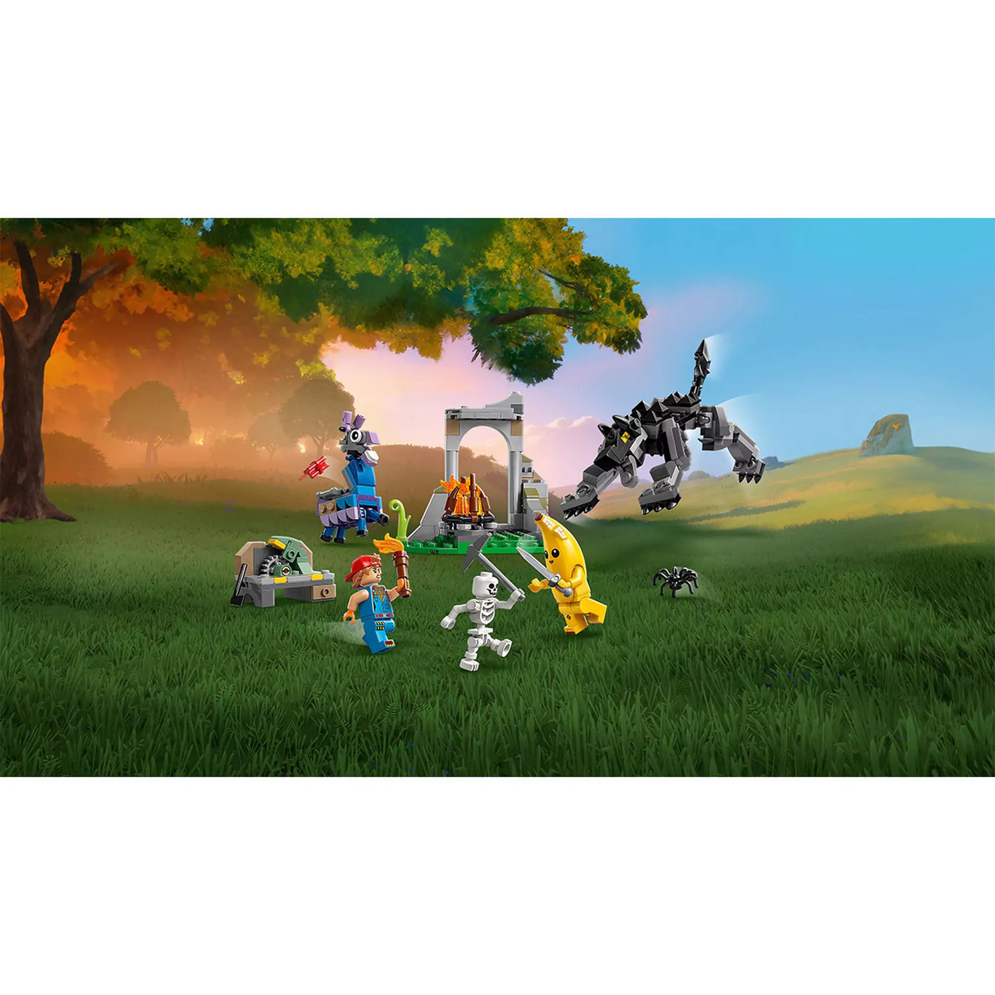 LEGO Fortnite Peely és Sparkplug tábora (77075) jelenet harci akcióval a zöld mezőn, farkassal és karakterekkel.