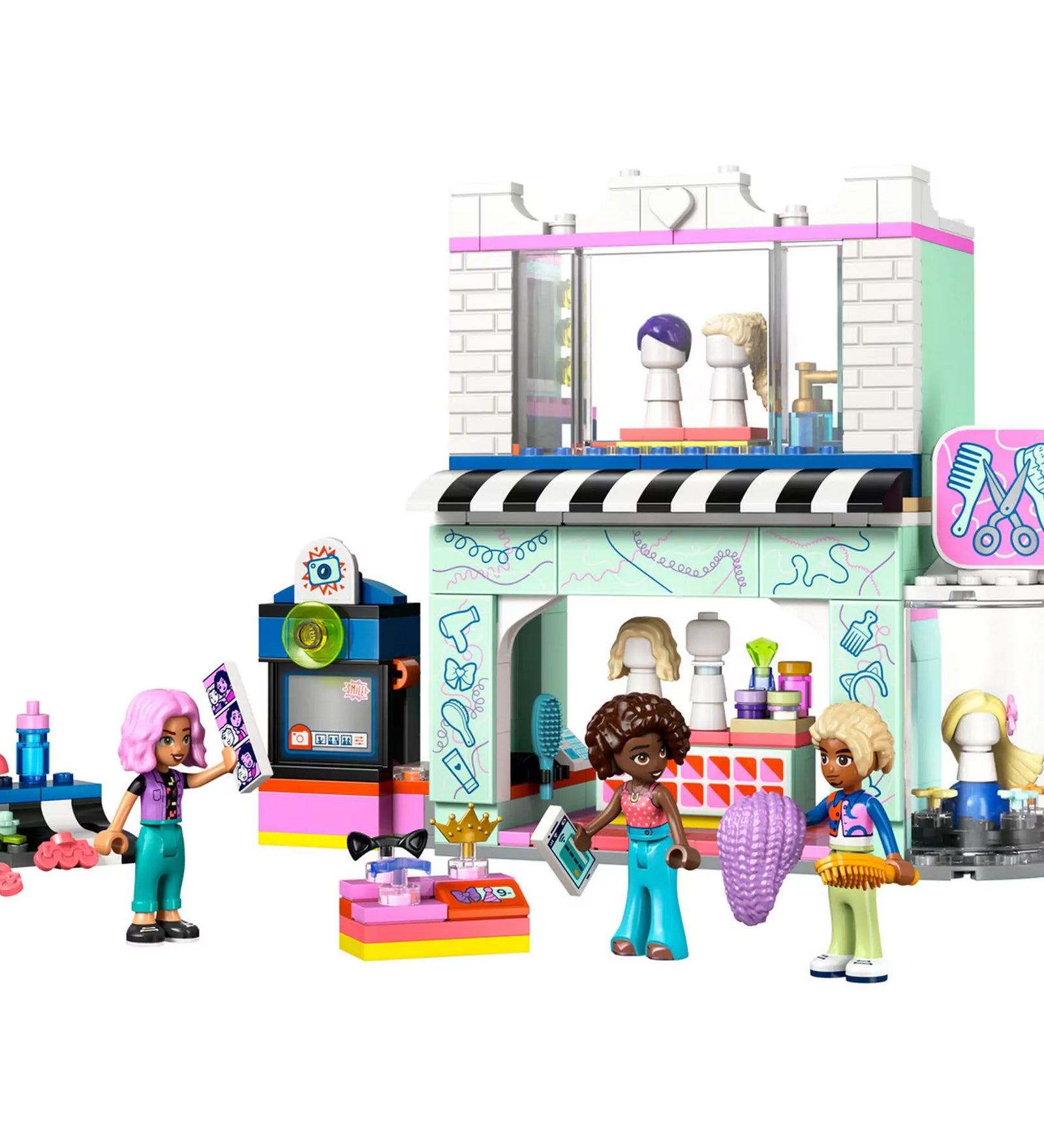LEGO Friends Fodrászat és fodrászkellékek boltja 42662 modell teljes összeállítva, a fodrászati és bolt részleteivel.