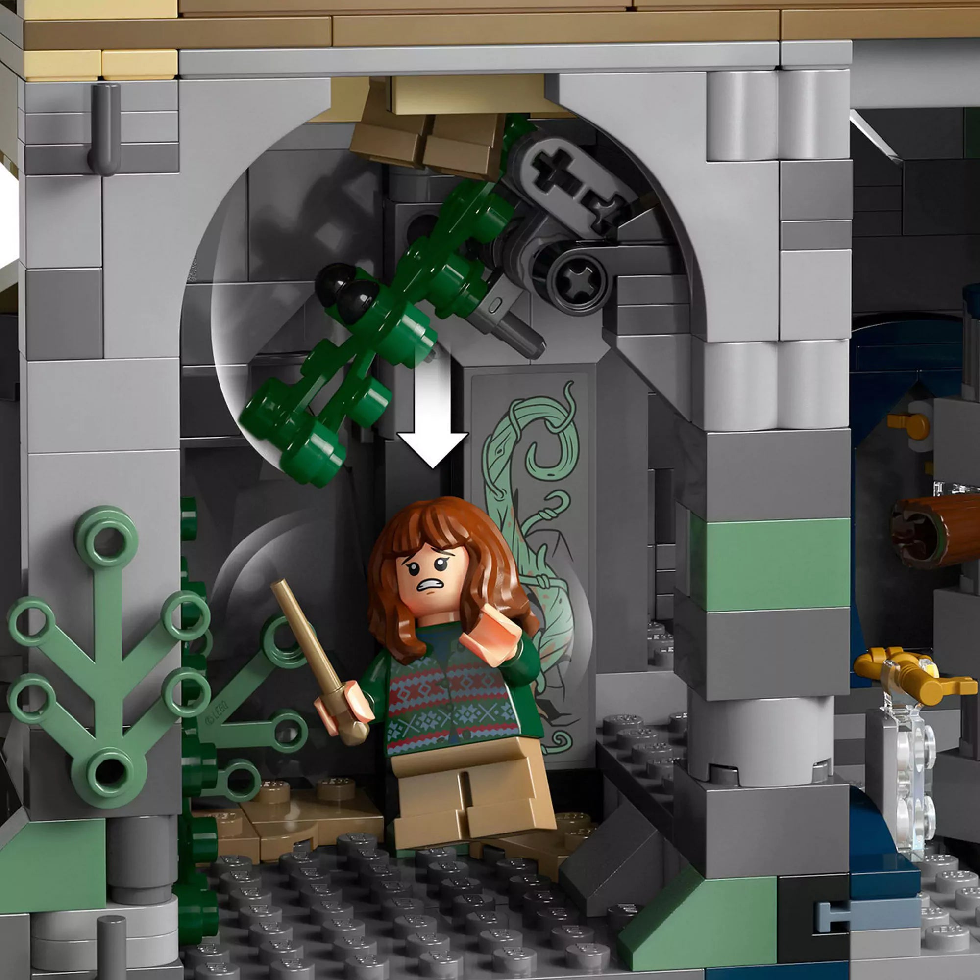 LEGO Harry Potter: Roxfort kastély – A központi torony (76454) belső jelenet, Hermione a Kúszófű csapdájában.