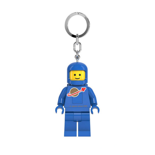 Űrhajós világító kulcstartó, kék LEGO minifigura fém lánccal és karikával, fehér háttéren