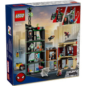 LEGO Marvel Pókember vs. Oscorp (76324) doboz hátlapja, a készlet funkcióinak és belső tereinek bemutatásával.