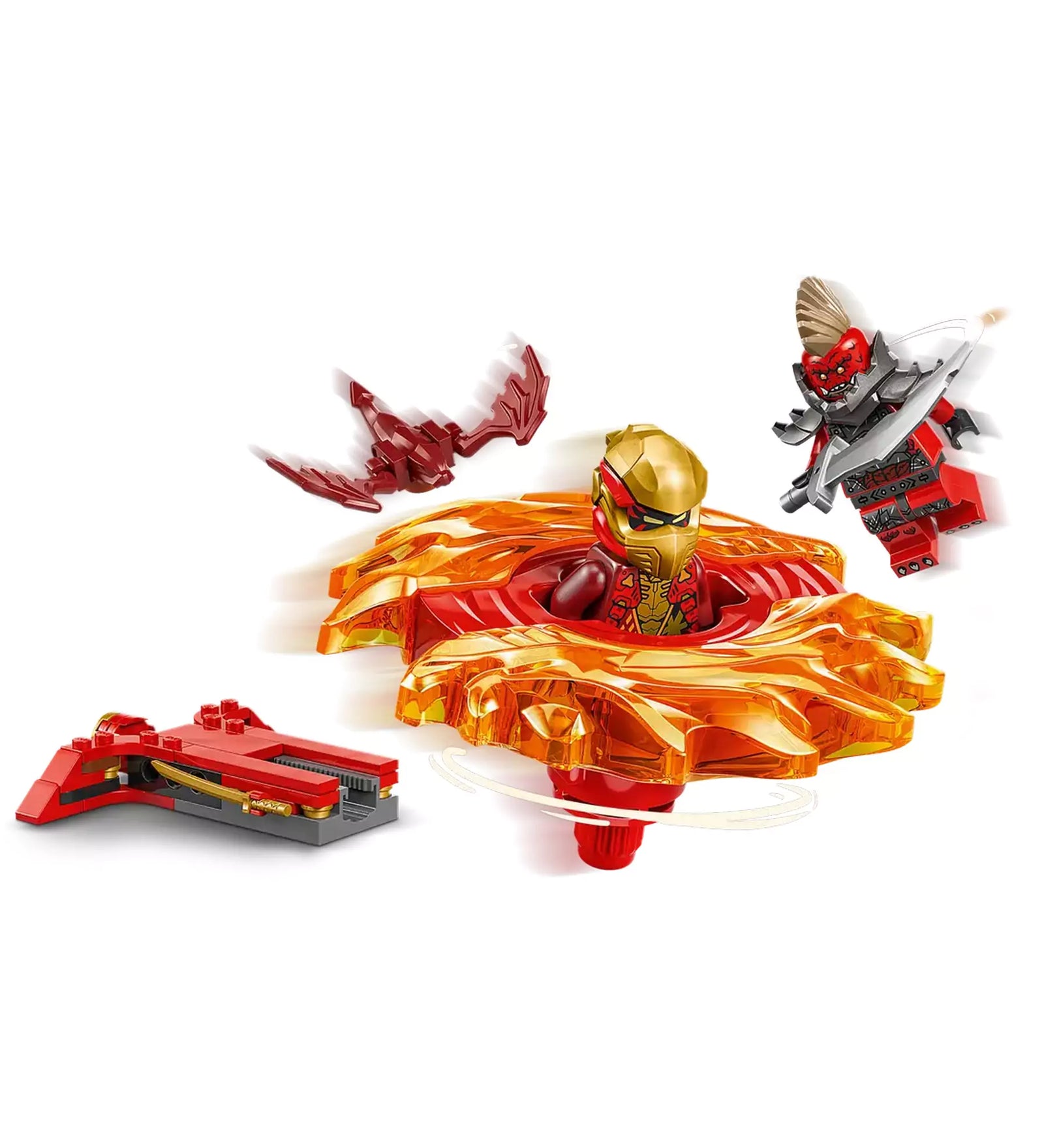 A LEGO Ninjago Kai sárkány Spinjitzu pörgettyűje (71823) közelképe, amely bemutatja a pörgettyű indítómechanizmusát és az akciódús kiegészítőket.