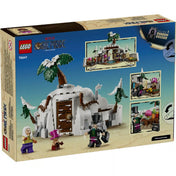 A LEGO One Piece: Dr. Hiriluk rejtekhelye 75641 dobozának hátoldala, amely bemutatja a nyitható barlangot és a játékelemeket.