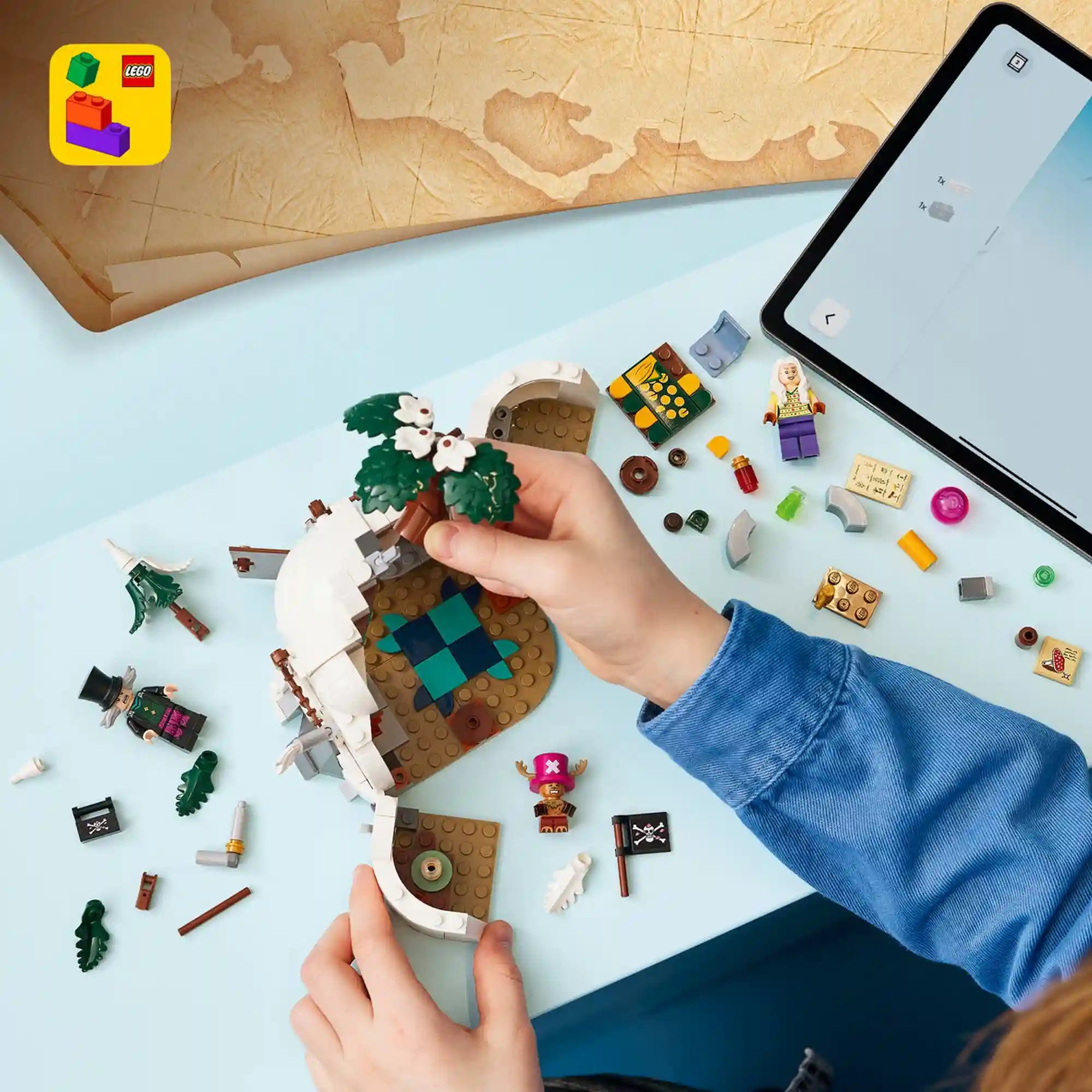 A LEGO One Piece: Dr. Hiriluk rejtekhelye 75641 építése a LEGO Builder alkalmazás digitális útmutatójával.