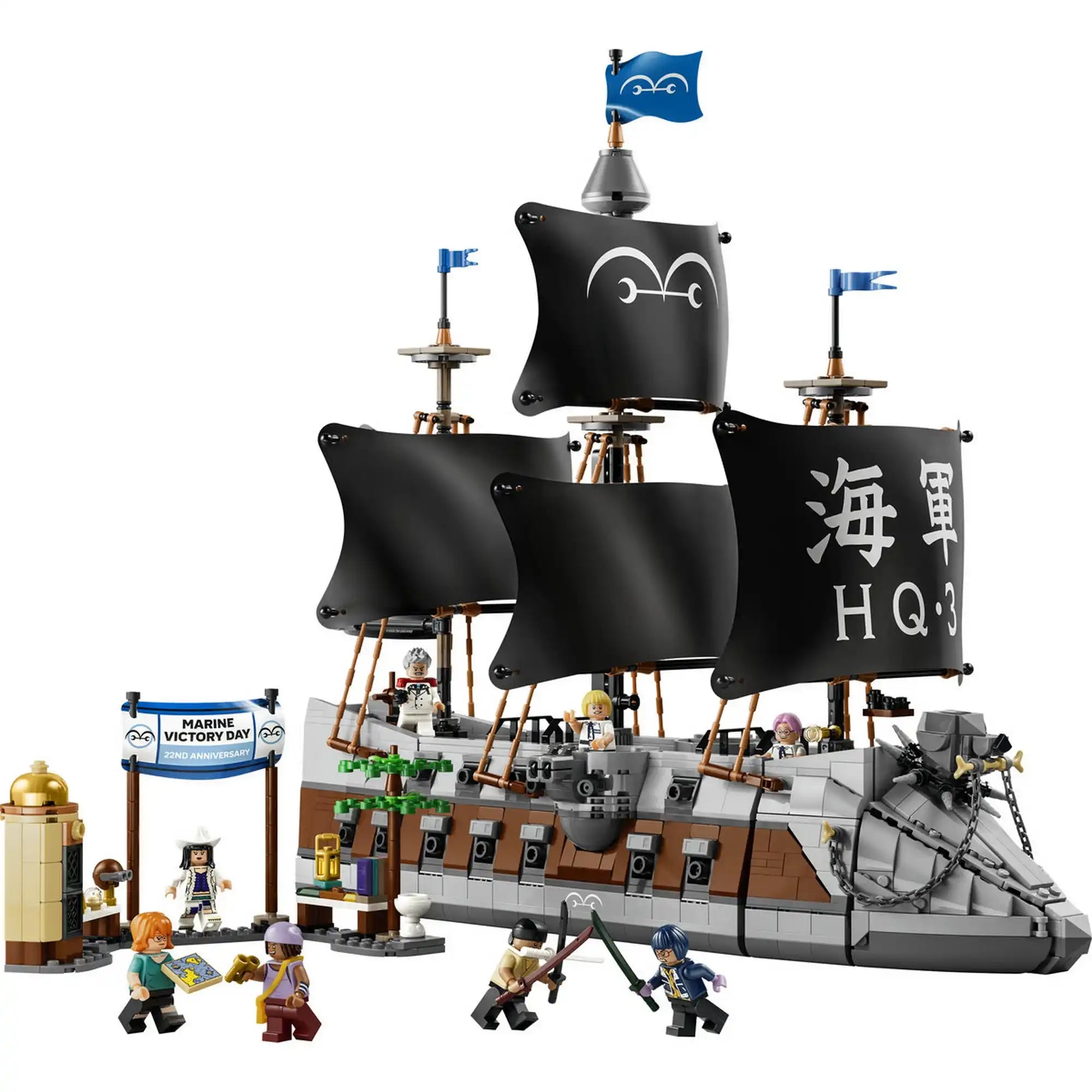 A LEGO ONE PIECE: Garp tengeri csatahajója 75646 megépített hadihajója a Marine Victory Day díszlettel és a nyolc minifigurával.