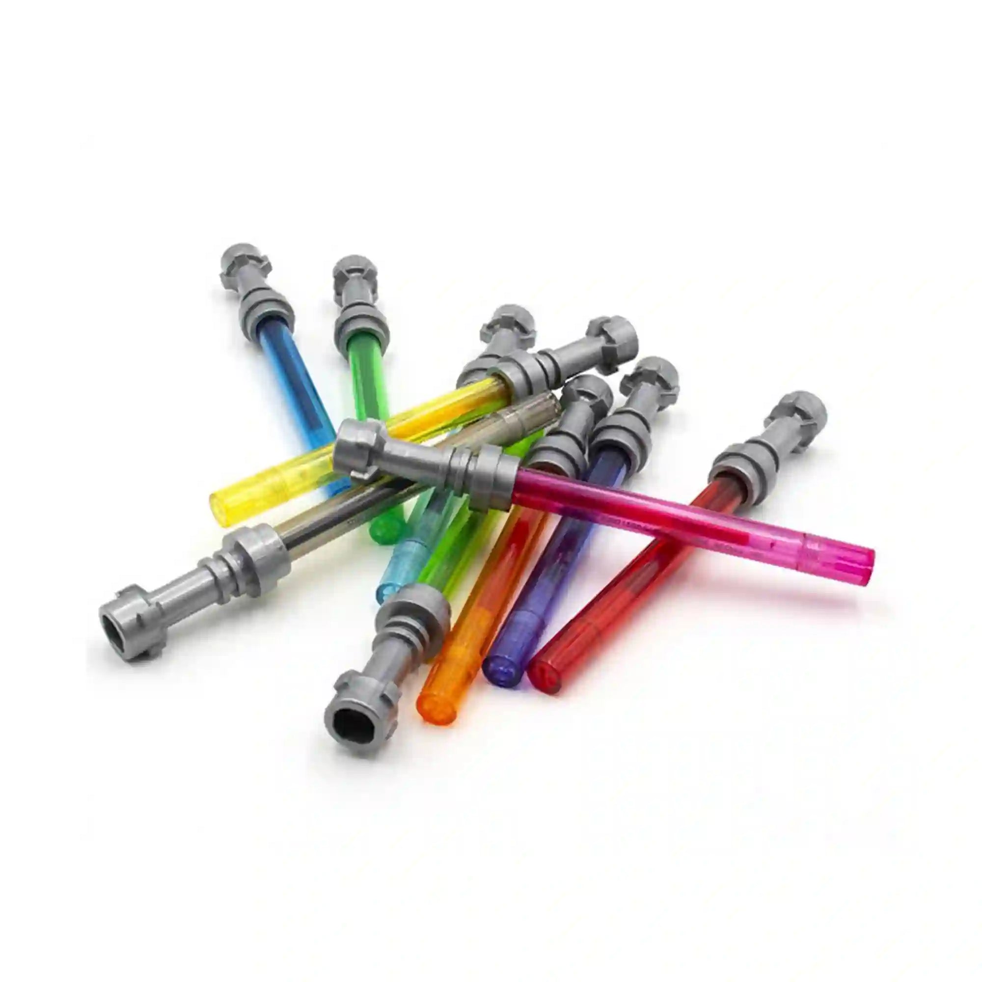 LEGO Star Wars 53116 színes zseléstollak egymásra helyezve, átlátszó tolltesttel és szürke, fénykardot idéző markolattal.