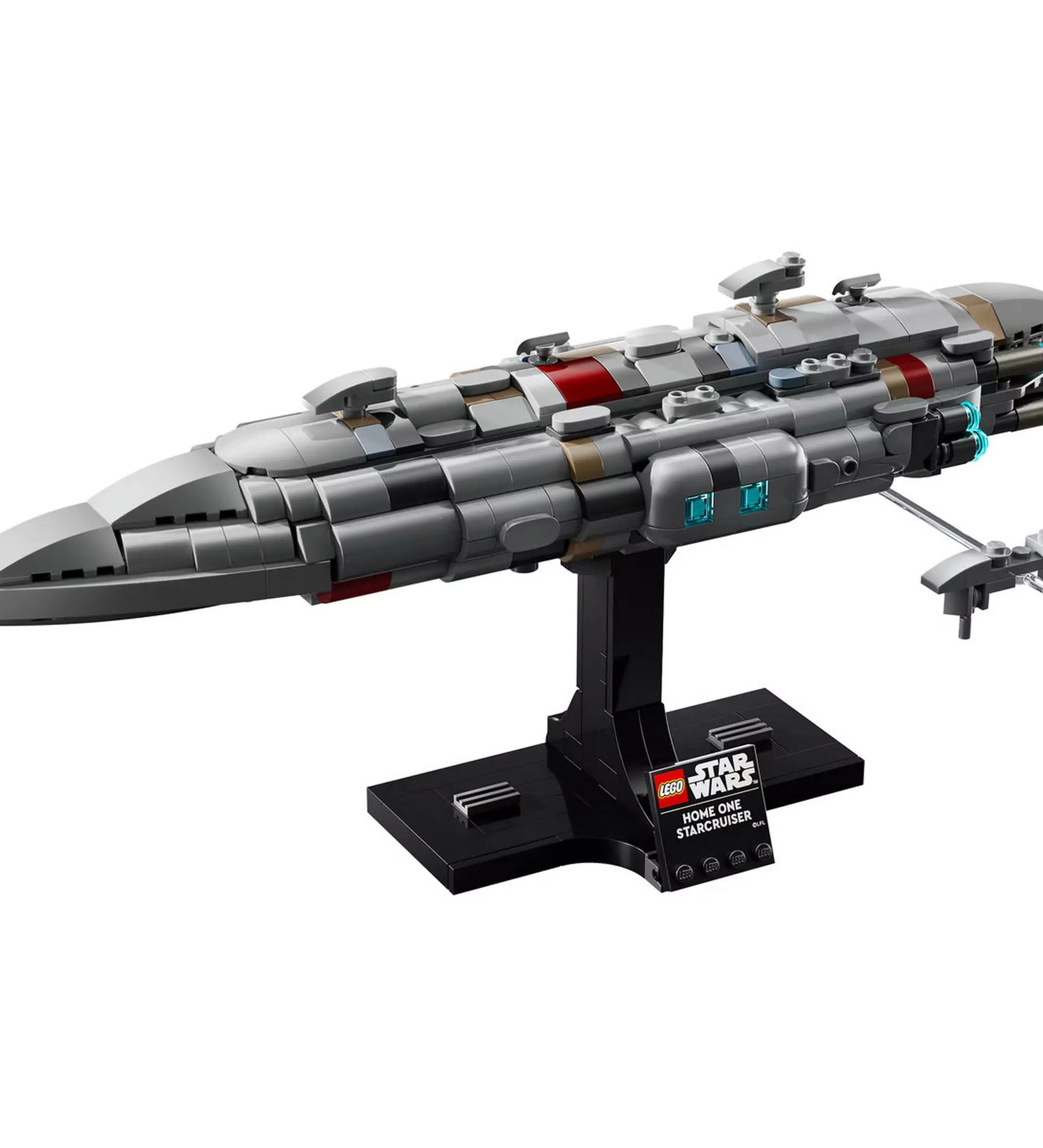 A LEGO Star Wars Home One-típusú csillagcirkáló teljes, megépített modellje egy elegáns talapzaton kiállítva, lézerágyúkkal és ikonikus dizájnnal.