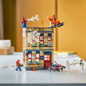 72043 LEGO Super Mario játékkép – A LEGO Super Mario: Mario Kart készlet bemutatója, LEGO Mario gokartban, pályaelemek és akadályok társaságában.