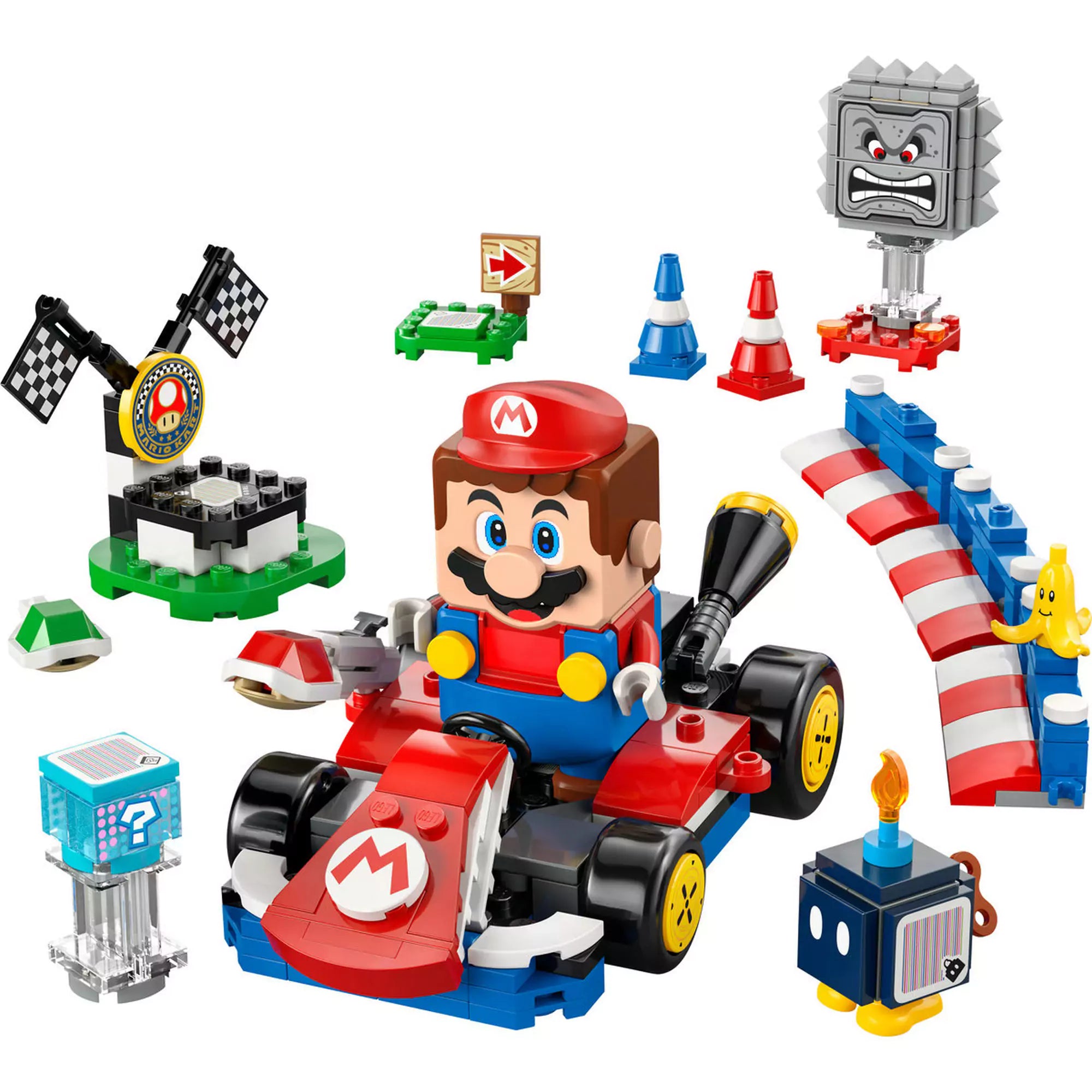 72043 LEGO Super Mario készlet elemei – A LEGO Super Mario: Mario Kart szett tartalma, benne Standard Kart, LEGO Mario figura, Bob-omb, Thwomp és pályaelemek.