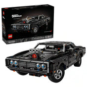 LEGO Technic Fast and Furious Dodge Charger R/T 42231 készlet dobozképe és az összeépített fekete izomautó kompresszoros V8-as motorral.
